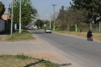 Le pegaron dos tiros a un policía y le quitaron el arma