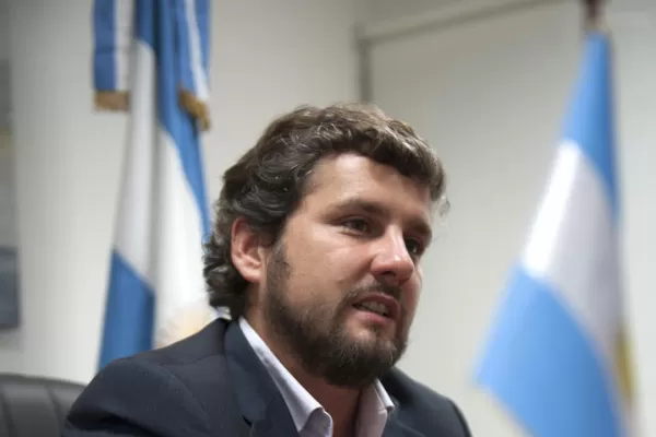Campero hizo pública su declaración de bienes: alquila una casa y tiene un auto modelo 2010