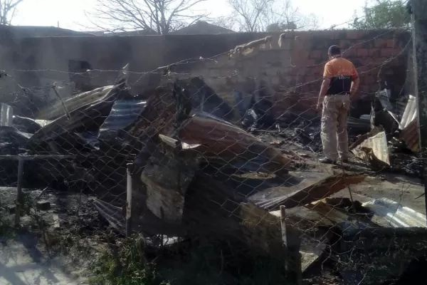 Una familia tucumana perdió todo a causa de un incendio en su vivienda