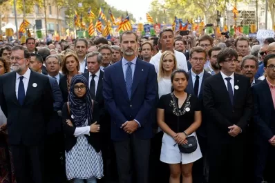 Abuchearon en Barcelona al rey y a Mariano Rajoy durante una marcha contra el Terrorismo