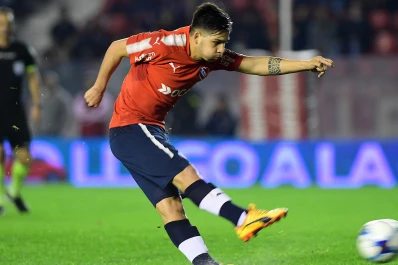 Independiente le sacó ventaja a Huracán con un contraataque letal