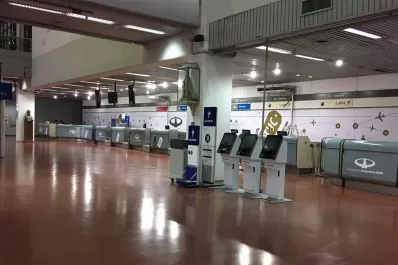 La invitación para la reapertura del aeropuerto llegará 48 horas antes del acto a Casa de Gobierno