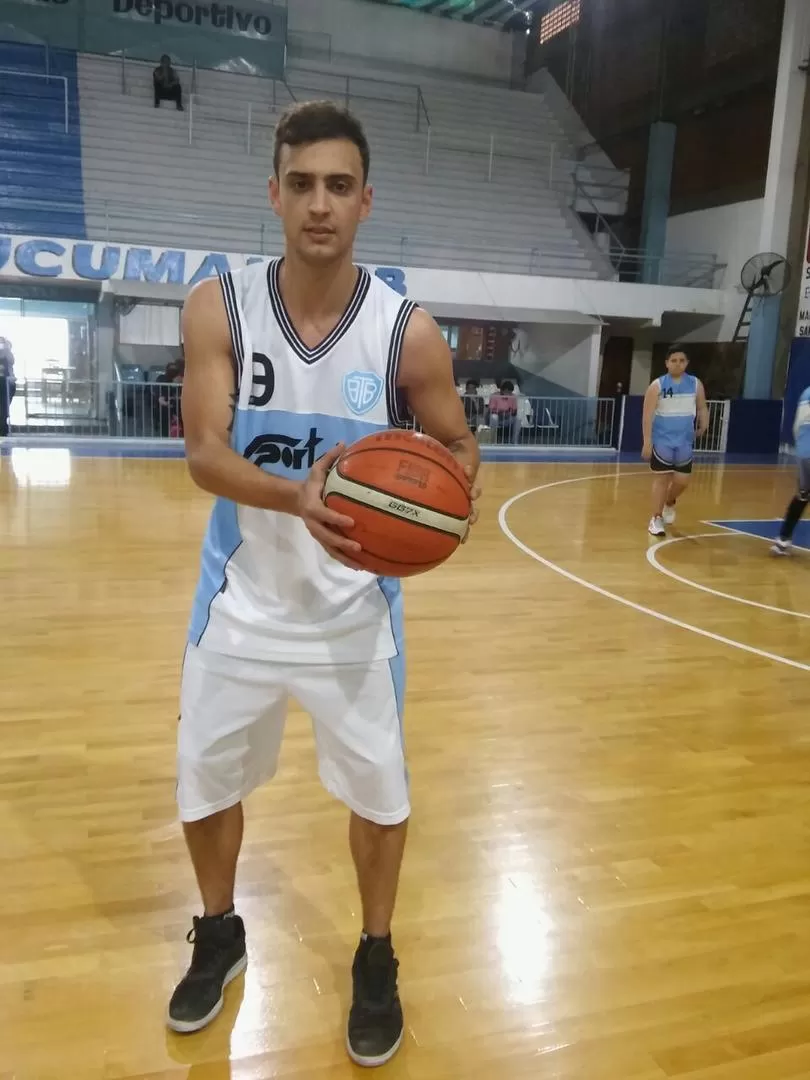 EXPERIENCIA. Nicolás Dominguez viene de jugar en Brasil. Prensa Tucumán BB 