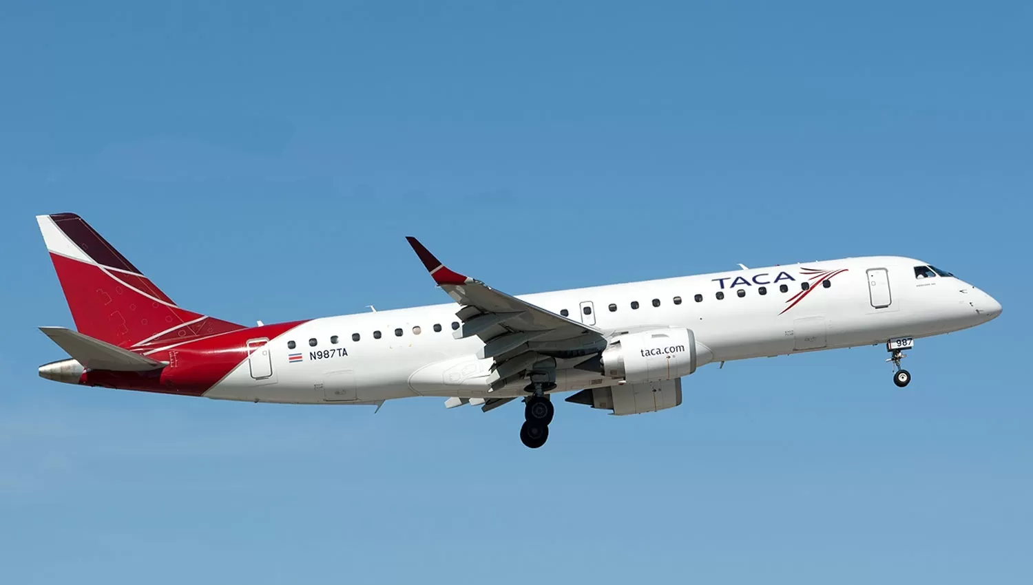 TACA. La aerolínea planea unir Tucumán con Lima. FOTO TOMADA DE EL AVIADOR