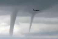 Temor en el aire: un avión aterriza en medio de tres tornados
