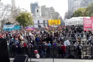 Con fuertes críticas al Gobierno, marcharon en Plaza de Mayo para exigir la aparición de Santiago Maldonado