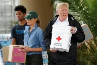 Trump fue a Houston, una de las zonas afectadas por “Harvey”