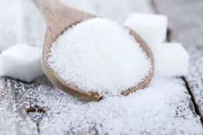 Manzur rechazó la ordenanza cordobesa que limita la provisión de azúcar en locales gastronómicos