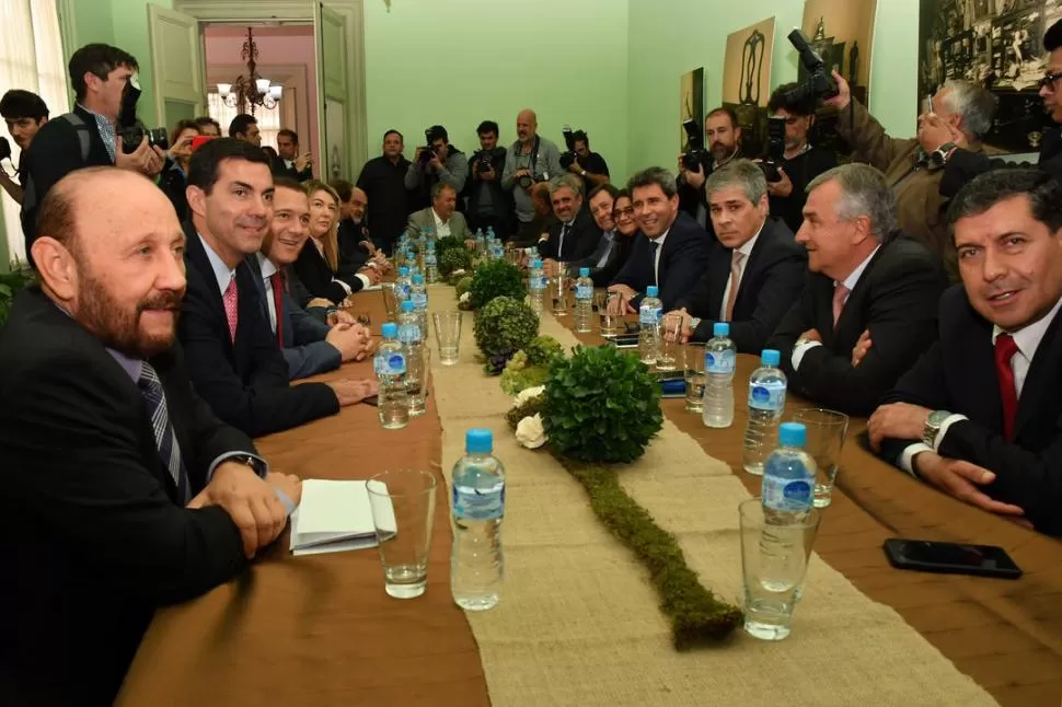 CÓNCLAVE. El miércoles, la mayoría de los gobernadores pidió que el conflicto sea abordado en el Congreso.  telam