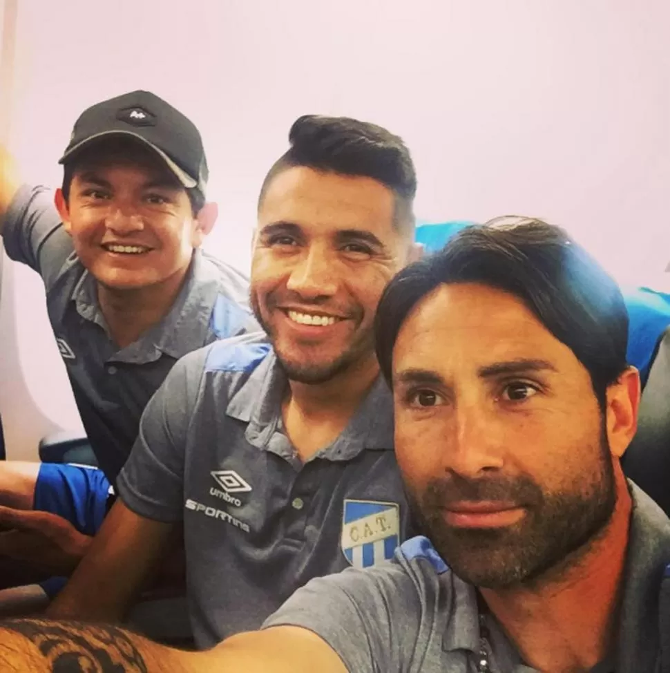 SONRIENTES. “Pulguita”, Núñez y Lucchetti, en una selfie para Instagram. INSTAGRAM yaca11