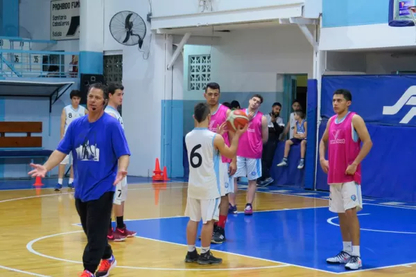 Básquet: gran número de asistentes tuvieron las Clínicas de técnicos y árbitros