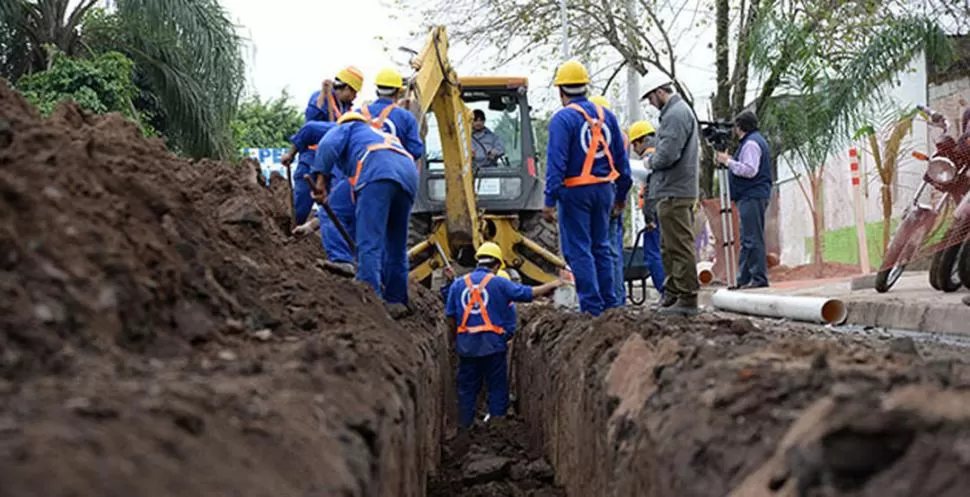 HACE DOS AÑOS. En el contexto del plan Más Cerca, se efectuaron obras de pozos de agua; los legisladores pedirán que se detalle cómo está el servicio.  archivo