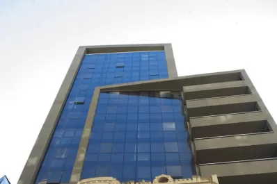 Catastro municipal le negó el final de obra a un edificio construido por la empresa de Alperovich