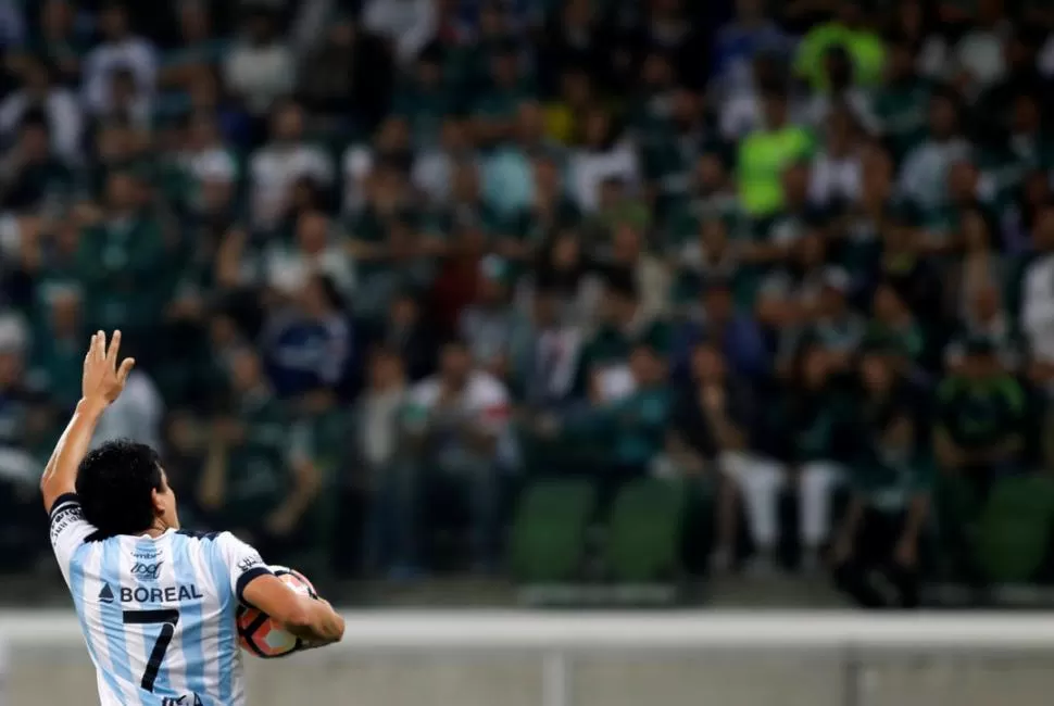 “PULGUITA” MÍSTICO. Luis Rodríguez celebra su gol ante Palmeiras. En ese momento mantuvo con vida a Atlético que terminó, pese a quedar eliminado, dejando una buena imagen y mostrando parte de la mística. reuters