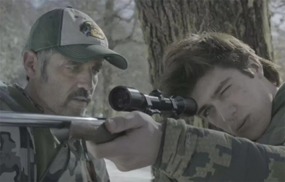 VÍNCULOS. Germán Palacios y Lautaro Bettoni en “Temporada de caza”. 