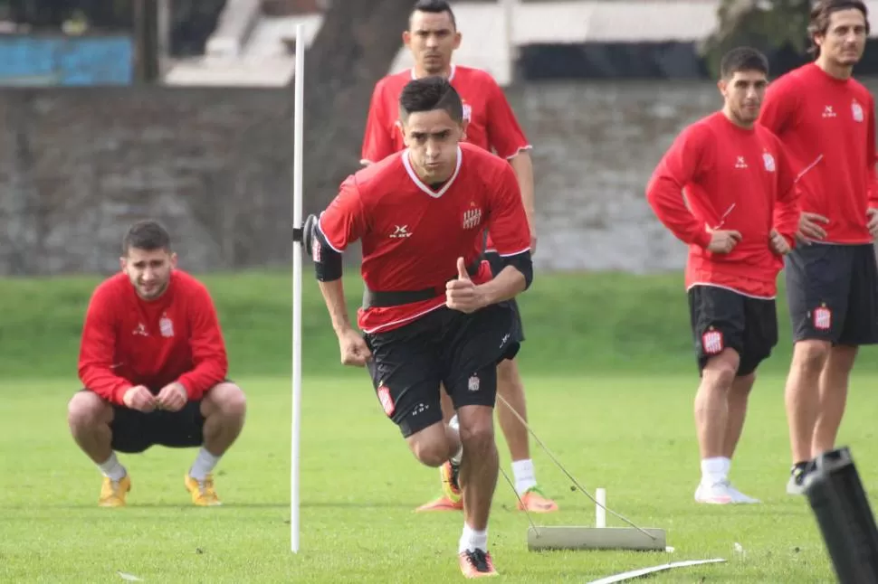 CHANCE INMEJORABLE. Víctor Rodríguez comenzará como volante por la derecha en el partido de mañana frente a Ferro. El técnico Diego Cagna le dio su respaldo. foto de alejandro cruz