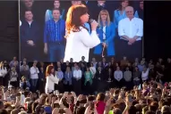 Cristina Kirchner relanzó su campaña con un acto en Florencio Varela