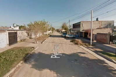 Salió en moto a comprar bebidas, se quedó dormido, cayó pesadamente y murió