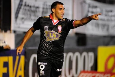 Huracán ganó en El Bosque platense después de 31 años