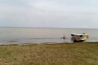 Hallaron a salvo al pescador que había caído de una embarcación en La Madrid