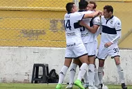 Mirá el gol olímpico de Brahian Alemán para la victoria Gimnasia LP