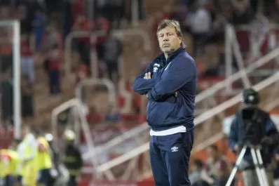 Atlético debe reaccionar para sumar en la Superliga