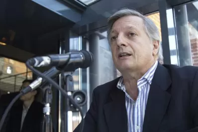 Aranguren apela a la sensatez para que no aumenten los precios de los combustibles