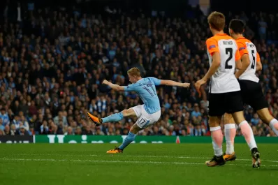 Manchester City, con Agüero y Otamendi, venció a Shakhtar Donetsk