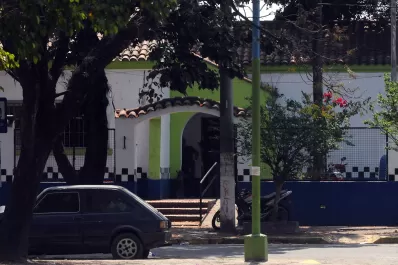 Quién era el preso que murió en la comisaría y qué pasó con los guardiacárceles