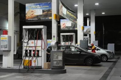 En el Gobierno nacional insisten en que no hay razones para que se dispare el precio de la nafta