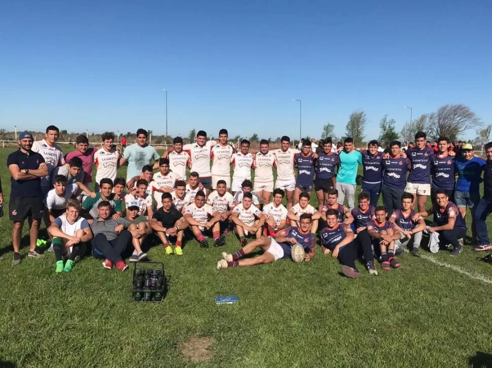 EN CARRERA. Los juveniles tucumanos, en proceso de selección de “naranjitas”. foto Maximiliano López