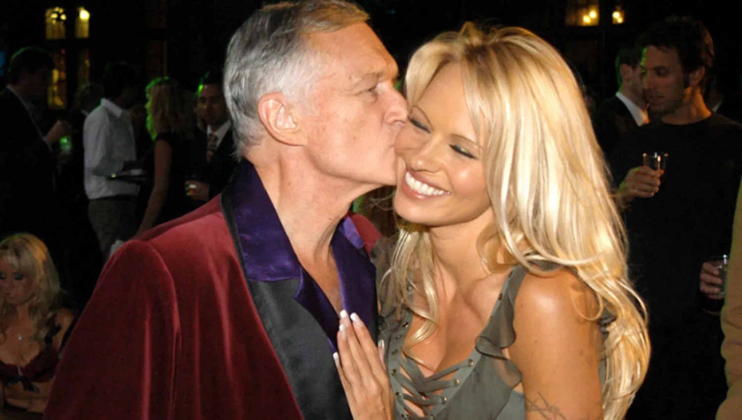 LA FAVORITA. Pamela Anderson fue una de las conejitas más queridas por Hefner. FOTO TOMADA DE EXPRESS.CO.UK