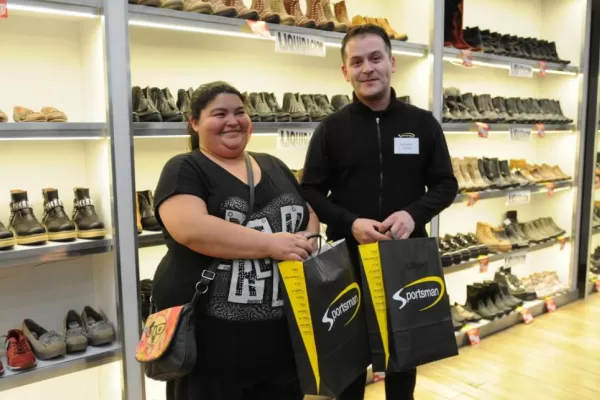 Compró zapatillas en Sportsman