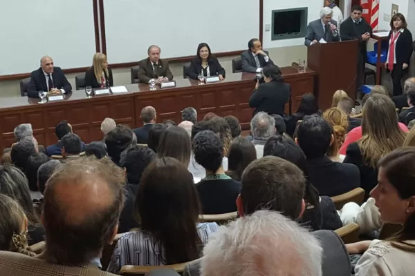 Entregaron certificaciones y recertificaciones a más de 200 médicos