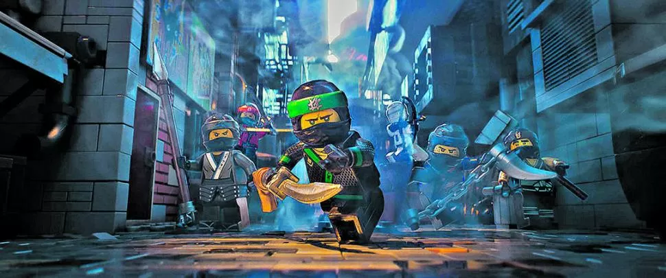  -AL ATAQUE. Lloyd y sus amigos mostrarán sus habilidades para la lucha.-