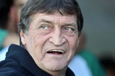 El Emperador Falcioni tendrá su estatua en el estadio de Banfield