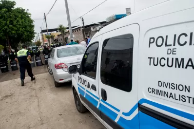 Ni golpeándolo con un hierro pudo evitar que el padre matara a puñaladas a su madre