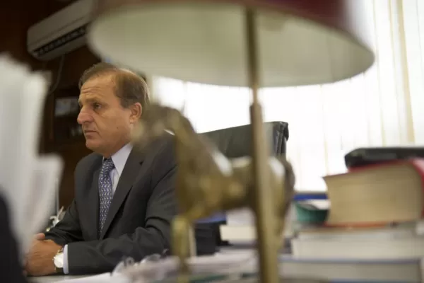 El fiscal Brito insiste en que Cortalezzi debe ser indagado por un caso de la Caja