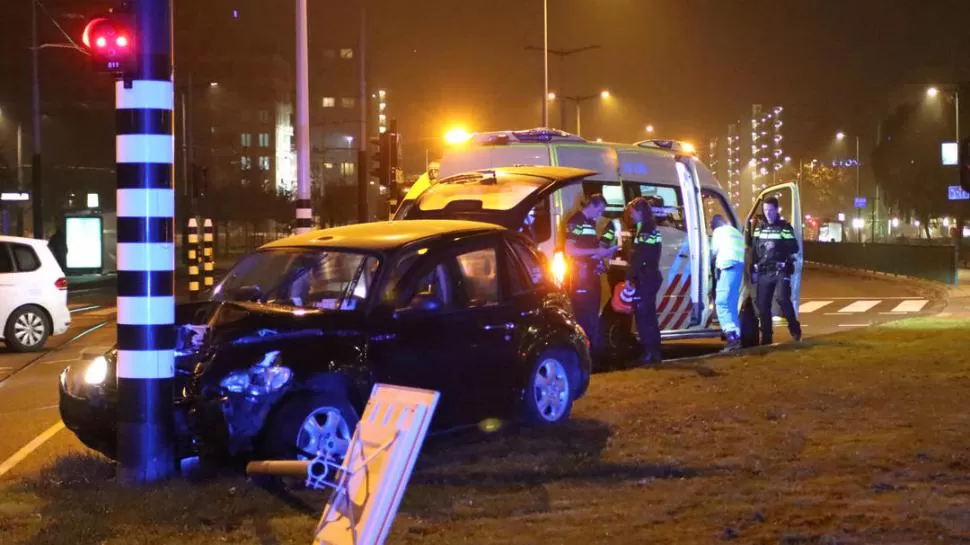 EN SU MEJOR MOMENTO. El accidente que sufrió el “Kun” en Amsterdam lo marginó de su retorno a la Selección nacional. Reuters