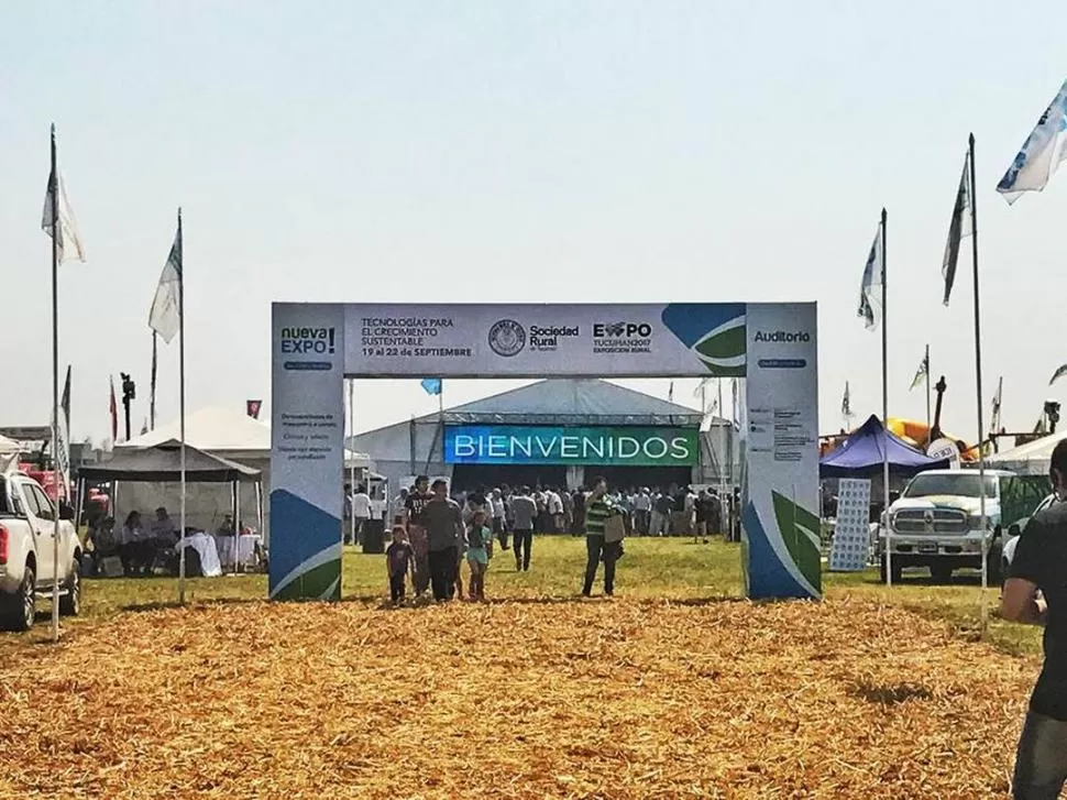 JORNADA. Los productores de granos y cítricos pudieron participar del Congreso CRA realizado en el anexo de la Sociedad Rural de Tucumán.  