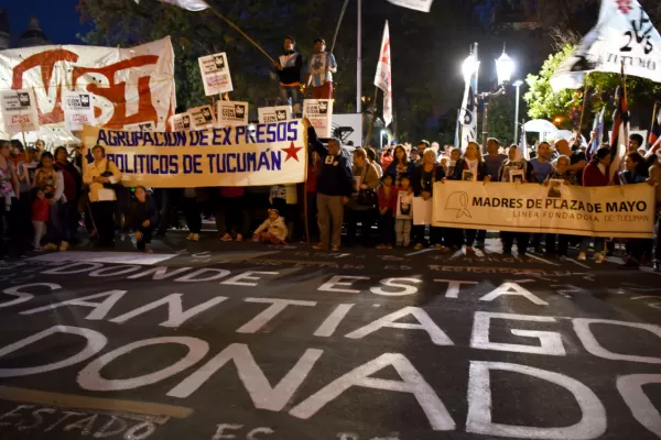 Caso Maldonado: cientos de tucumanos marcharon a dos meses de la desaparición del artesano