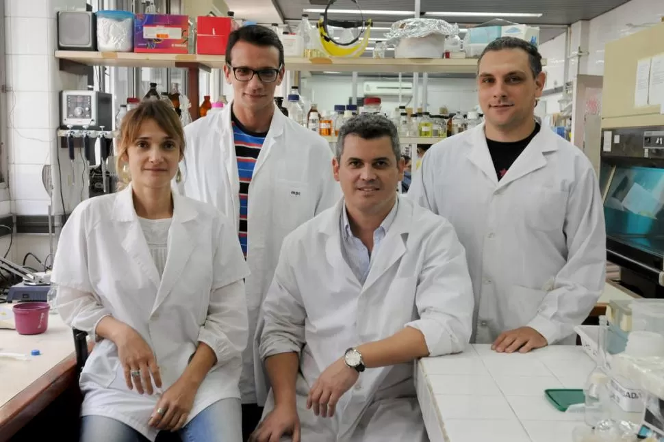 -CIENCIA A CUATRO VOCES. Analía Álvarez, José Dávila Costa, Pablo Fernández e Hipólito Pajot buscan soluciones ambientales. LA GACETA / FOTOS DE ANALÍA JARAMILLO.-