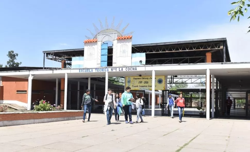 UN MUNDO LIMITADO. Los cientos de estudiantes que terminan la secundaria en La Cocha tienen grandes dificultades para continuar estudiando. la gaceta / foto de osvaldo ripoll 