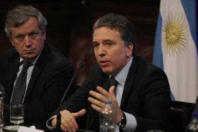 “No hay ningún proyecto de flexibilización laboral”, asegura Dujovne