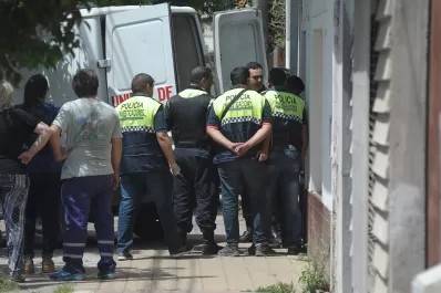 La madre de los hermanitos asesinados está aprehendida y es asistida por un psiquiatra