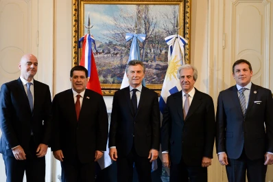 Macri lanzó la postulación de Argentina, Uruguay y Paraguay para organizar el Mundial 2030