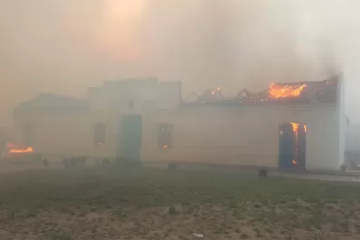 Aseguran que la réplica de la Casa Histórica de San Luis fue incendiada intencionalmente