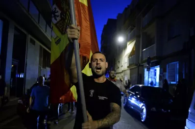 Treinta días de furia y de extrema tensión en España