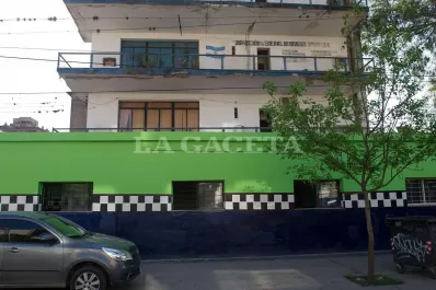 Investigan a dos mujeres relacionadas con el preso que abandonó la celda en patrullero