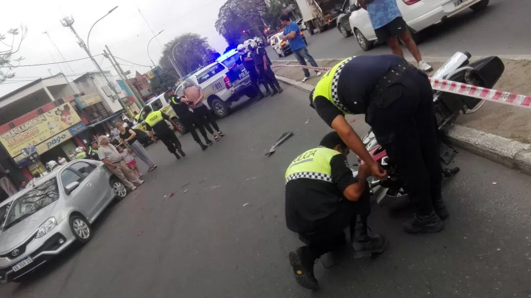 Detuvieron a un joven que asaltaba a dos personas con una moto robada